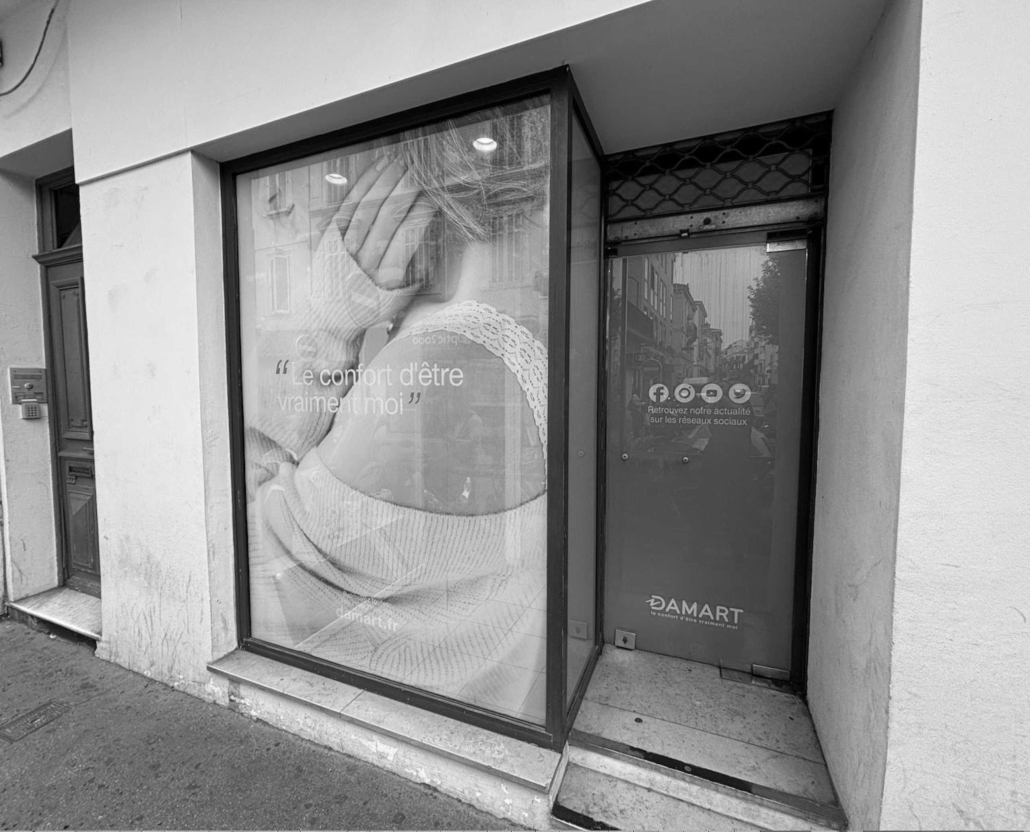 VITROPHANIE ET POSE ADHÉSIF